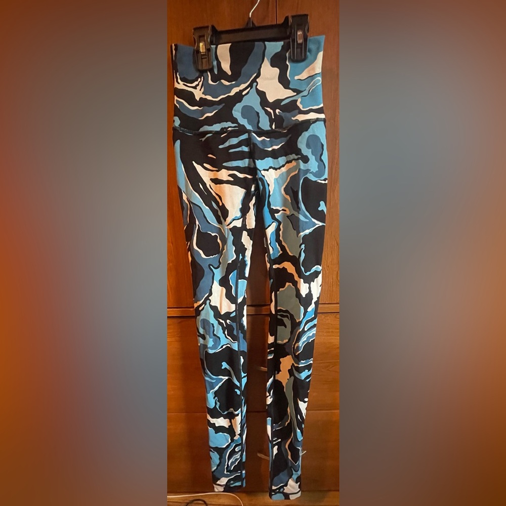 lululemon athletica Abstract Blue and Black Leggings